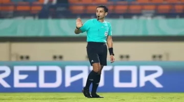 الكاف يعيّن حكمًا جديدًا لمباراة الأهلي والجيش الملكي بعد تغييرات مفاجئة